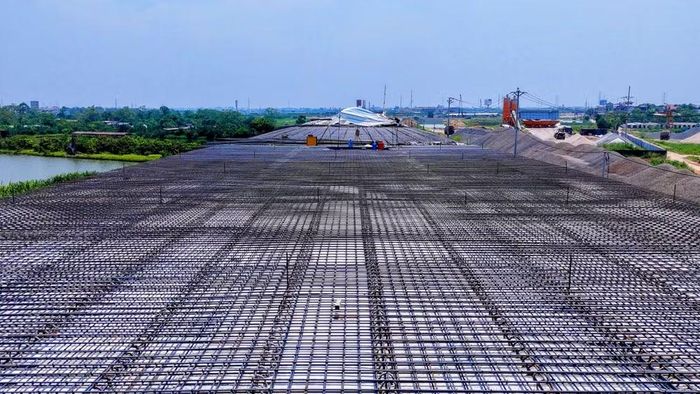 Đường Vành đai 4 từ nút giao quốc lộ 1A cũ tới nút giao với cao tốc Pháp Vân - Cầu Giẽ lao dầm hàng loạt