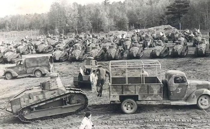 Khi Thế chiến I kết thúc vào 11/11/1918, rất ít xe tăng do Mỹ sản xuất đã hoàn thành. Các đơn vị tăng Mỹ tham chiến chủ yếu sử dụng xe tăng do đồng minh cung cấp, trong đó xe tăng hạng nhẹ Renault FT của Pháp chiếm vai trò quan trọng.