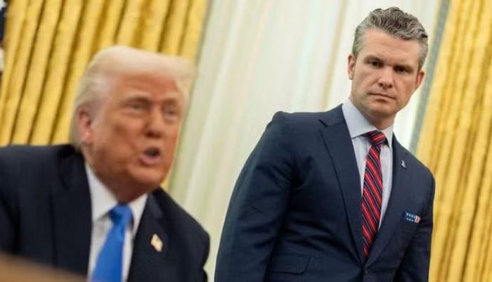 Tổng thống Trump và Bộ trưởng Hegseth chưa bình luận về lời kêu gọi của ông Tillis.