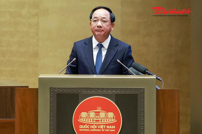 Uỷ viên Bộ Chính trị, Bí thư Trung ương Đảng, Trưởng ban Tuyên giáo Trung ương Trịnh Văn Quyết phát biểu. Ảnh: Quang Vinh
