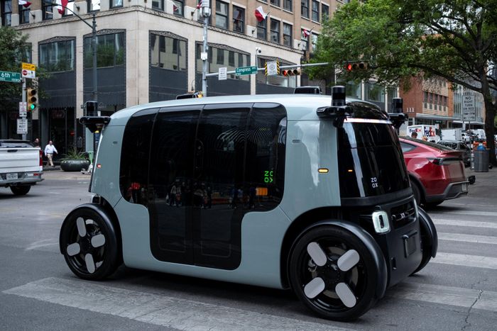  Việc ngày càng nhiều doanh nghiệp mở rộng robotaxi có thể thúc đẩy quá trình phổ biến phương tiện tự hành, đồng thời tạo thêm áp lực lên các đối thủ trong việc đưa công nghệ từ giai đoạn thử nghiệm sang vận hành thương mại quy mô lớn. 