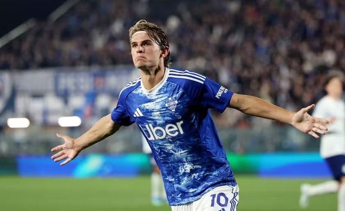 Nico Paz có thể thay Lionel Messi mặc áo số 10 của Argentina.