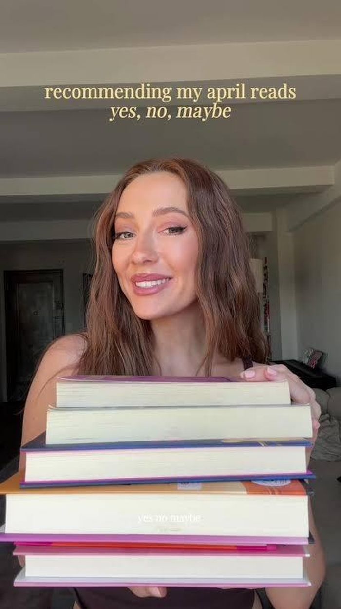  Nhà sáng tạo nội dung Caitlin Bea chuyên làm nội dung về sách ở Mỹ. Ảnh: TikTok. 