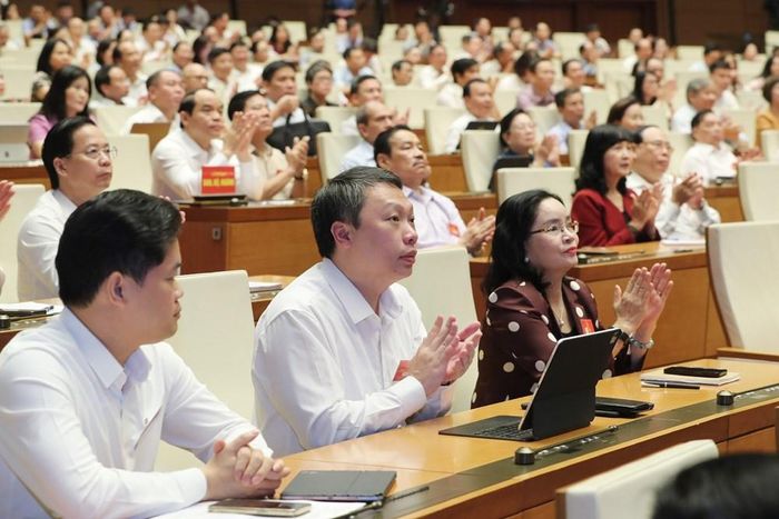 Thứ trưởng Nguyễn Huy Dũng, Thứ trưởng Trịnh Thị Thủy và các đại biểu dự Hội nghị