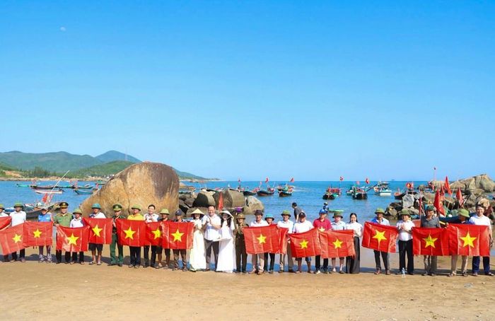 Biển Kỳ Xuân với nhiều hoạt động thu hút khách du lịch dịp lễ