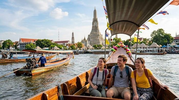 Thái Lan áp dụng biện pháp mạnh đối với du khách nước ngoài vi phạm. Ảnh: AI