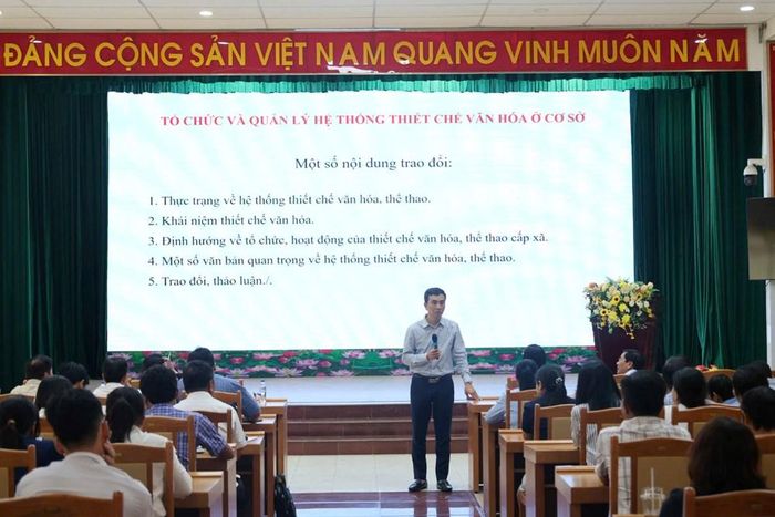 Quang cảnh tập huấn