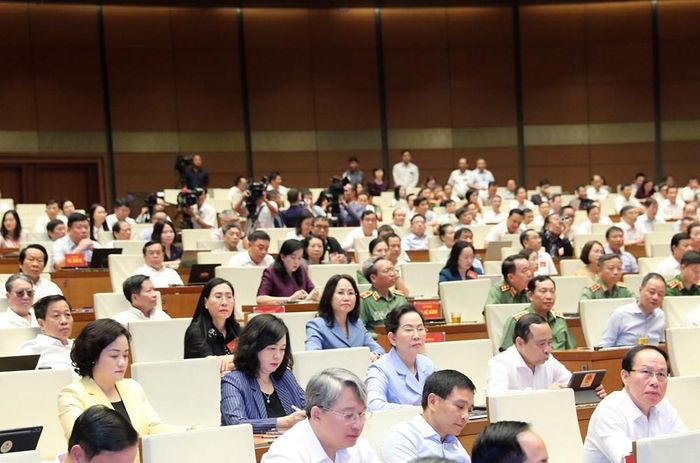Bộ trưởng Bộ VHTTDL Lâm Thị Phương Thanh và các đại biểu dự Hội nghị tại điểm cầu Nhà Quốc hội