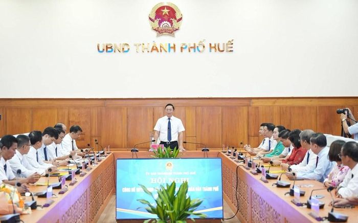 Chủ tịch UBND TP.Huế Lê Trí Thanh phát biểu tại hội nghị. Ảnh: N.Hiếu