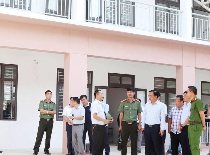 Đoàn công tác kiểm tra tiến độ chuẩn bị khai giảng và khánh thành Trường Nội trú liên cấp Tiểu học - THCS xã Xuân Nha