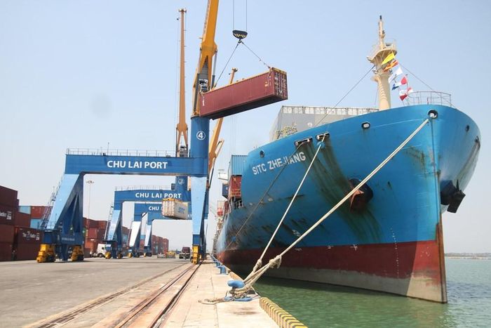 Ở lĩnh vực đầu tư, thương mại, logistics và tài chính quốc tế, Đà Nẵng hướng tới tăng cường xúc tiến đầu tư, phát triển logistics, cảng biển…