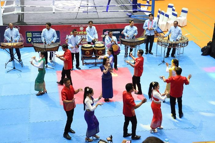 Tiết mục văn nghệ chào mừng giải đấu