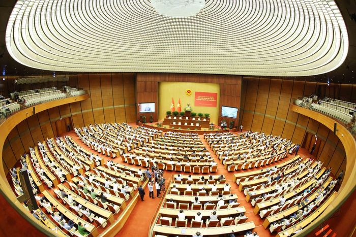 Sáng 3/9/2026, Bộ Chính trị, Ban Bí thư tổ chức Hội nghị toàn quốc nghiên cứu, học tập, quán triệt và triển khai thực hiện một số nghị quyết, chỉ thị của Bộ Chính trị. Hội nghị được tổ chức trực tiếp kết hợp trực tuyến (điểm cầu chính tại phòng họp Diên Hồng, Nhà Quốc hội, Hà Nội), kết nối đến điểm cầu các tỉnh ủy, thành ủy, đảng ủy trực thuộc Trung ương và điểm cầu cấp cơ sở. Tổng Bí thư, Chủ tịch nước Tô Lâm dự và phát biểu chỉ đạo hội nghị.