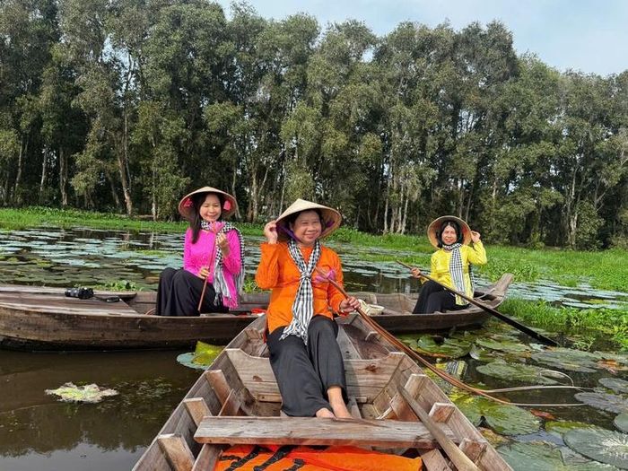 Khu du lịch Tràm Chim (Đồng Tháp) ngày càng thu hút khách tham quan, khám phá - Ảnh: chinhphu.vn/ Lê Sơn