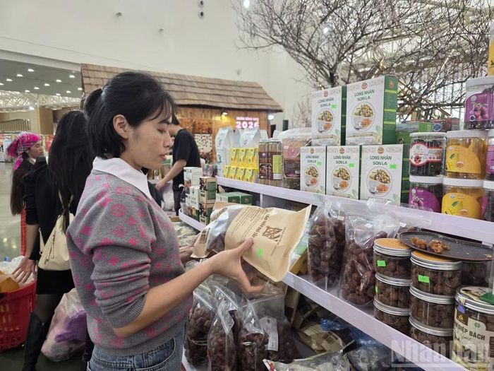 Trong quá trình đưa sản phẩm từ bản làng vào hệ thống phân phối, dữ liệu ngày càng trở thành một phần của giá trị.