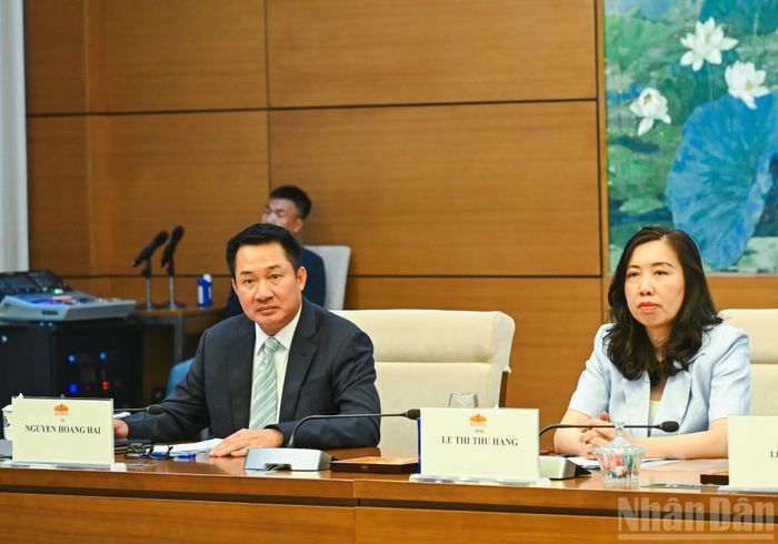 Các đại biểu Việt Nam dự cuộc tiếp. (Ảnh: DUY LINH)