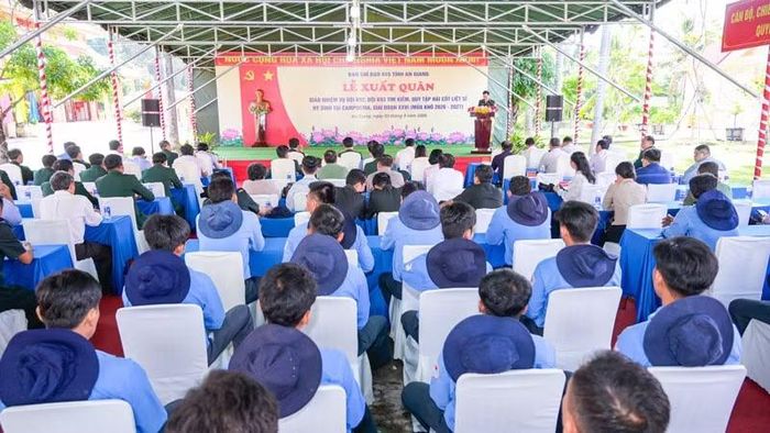 Quang cảnh buổi lễ. (Ảnh: PHƯƠNG VŨ)