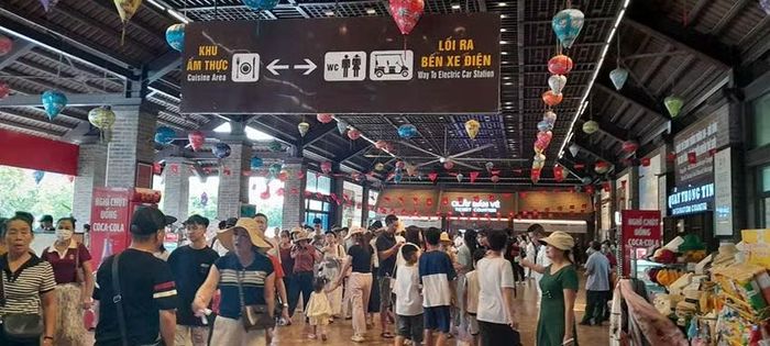 Các điểm du lịch tại tỉnh Ninh Bình đón hàng chục nghìn du khách trong kỳ nghỉ lễ. (Ảnh: Sở Du lịch Ninh Bình)