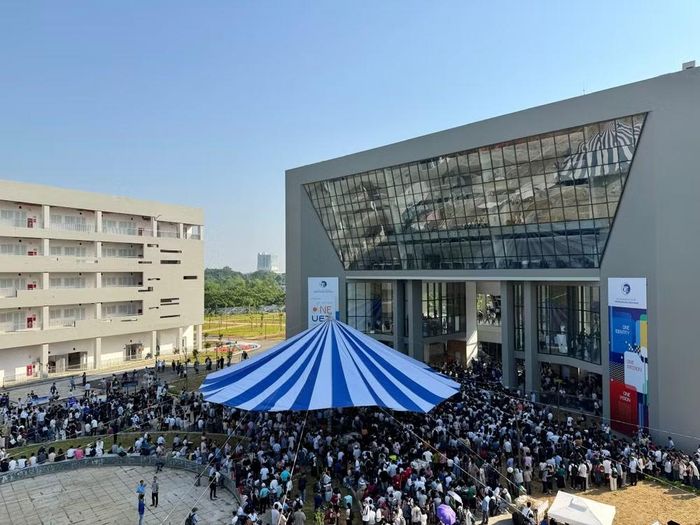 Quang cảnh tân sinh viên K71 nhập học tại cơ sở Hòa Lạc. (Ảnh: Thúy Quỳnh)