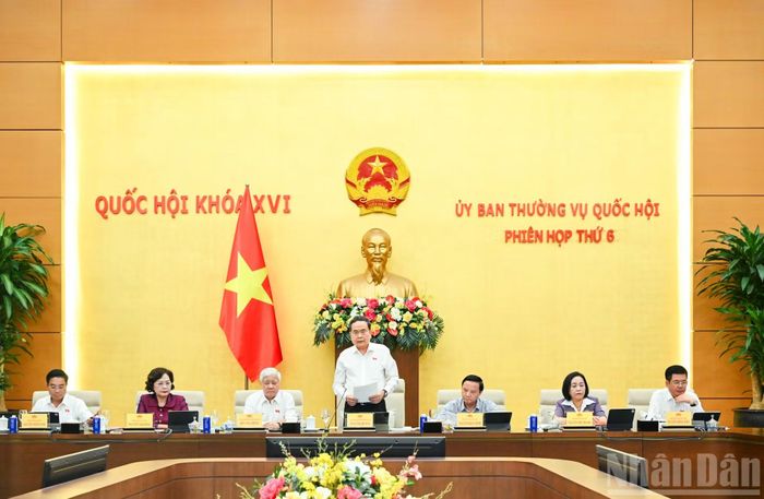 Chủ tịch Quốc hội Trần Thanh Mẫn và các Phó Chủ tịch Quốc hội chủ trì, điều hành phiên họp. (Ảnh: DUY LINH)