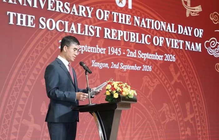 Đại sứ Việt Nam tại Myanmar Nguyễn Anh Đức phát biểu tại lễ kỷ niệm. (Ảnh: Đại sứ quán Việt Nam tại Myanmar cung cấp)