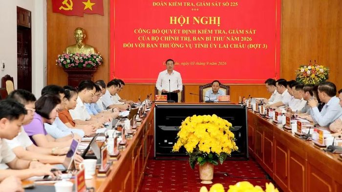 Đoàn kiểm tra, giám sát số 225 của Bộ Chính trị làm việc với Ban Thường vụ Tỉnh ủy Lai Châu. (Ảnh: Trần Tuấn)