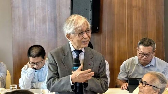 Giáo sư Trần Thanh Vân phát biểu tại buổi làm việc, nhấn mạnh Nhà nước cần tin tưởng người dân làm khoa học. (Ảnh: Lương Tùng)