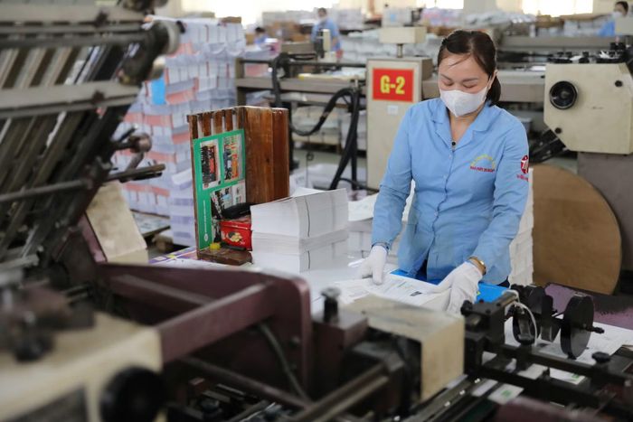 Sản xuất sách giáo khoa tại Nhà xuất bản Giáo dục Việt Nam