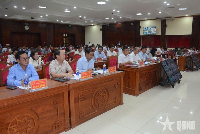  Đại biểu tham dự hội nghị.