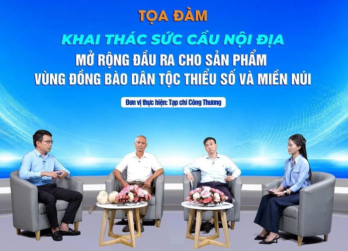 Tọa đàm sáng 3-9 tại Hà Nội do Tạp chí Công thương (Bộ Công thương) tổ chức. Ảnh: NGHIÊM LAN
