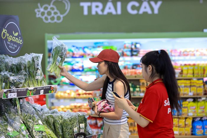 Các hệ thống bán lẻ luôn rộng cửa nhưng sản phẩm phải đảm bảo yêu cầu chất lượng và quy cách. Ảnh: WINCOMMERCE