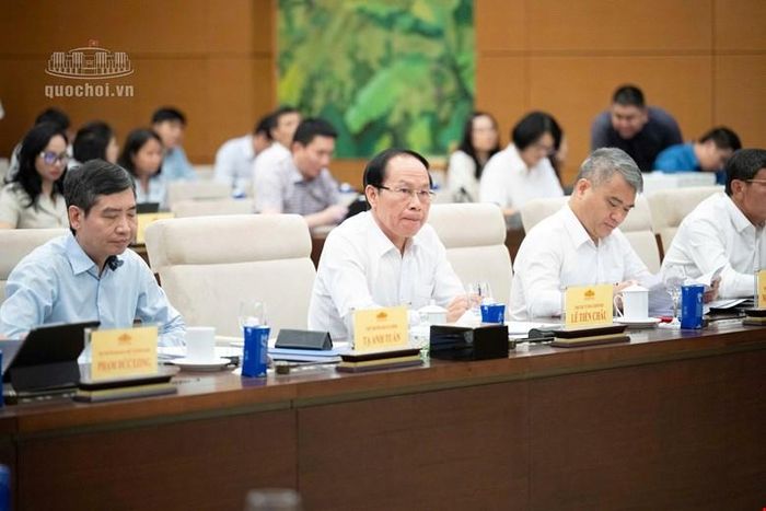  Phó Thủ tướng Lê Tiến Châu và các đại biểu dự họp. Ảnh: Cổng thông tin điện tử Quốc hội 