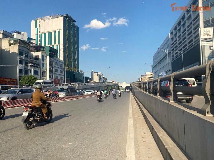  Trục đường Trường Chinh vào 2 giờ chiều. 