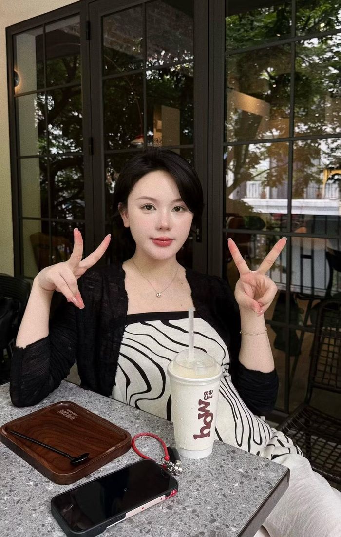 Theo chia sẻ của Thu Trang, em bé có tên thân mật là Bốp, chào đời vào tháng 7. Tuy nhiên, đến thời điểm tổ chức đầy tháng, cô mới chính thức chia sẻ tin vui với người hâm mộ và bạn bè trên mạng xã hội. Ảnh: FB Vũ Thị Thu Trang