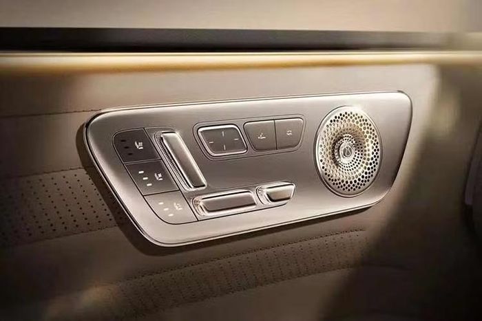 Phiên bản cao cấp nhất của BYD Denza N8 2026 mới sẽ sử dụng hệ dẫn động bốn bánh toàn thời gian với 3 mô-tơ điện, cho tổng công suất 890 kW (1.193 mã lực).
