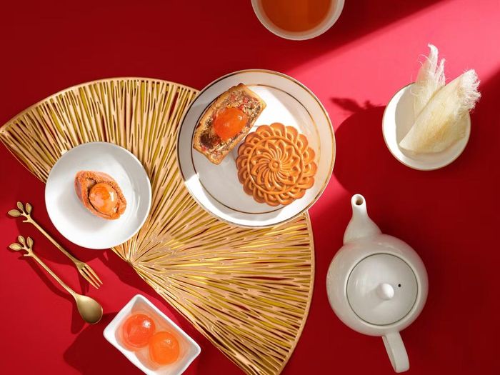Trên thị trường còn xuất hiện dòng sản phẩm bánh trung thu hạng sang, phiên bản giới hạn. Ảnh nguồn Vietnamnet
