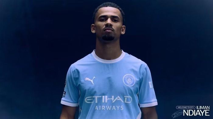 Iliman Ndiaye sang Man City với giá khoảng 65 triệu bảng, góp phần đưa tổng chi của đội chủ sân Etihad lên cao nhất giải. Ảnh: Man City.