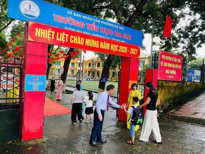 Trường Tiểu học Đa Mai đón học sinh lớp 1.