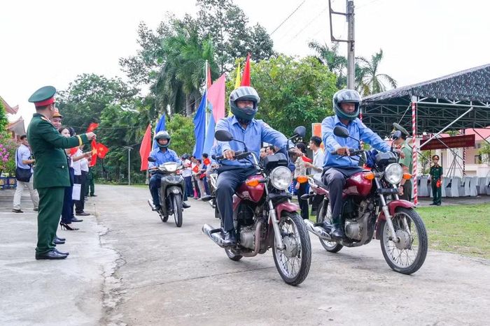 Cán bộ, chiến sĩ Đội K92, Đội K93 tiếp tục hành trình tìm kiếm, quy tập và đưa hài cốt các liệt sĩ trở về đất mẹ.