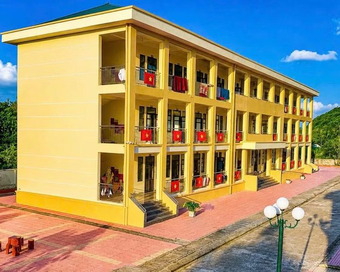 Khu nội trú khang trang, sẵn sàng đón học sinh ở các đảo xa trở lại trường, ổn định cuộc sống và bước vào năm học mới.