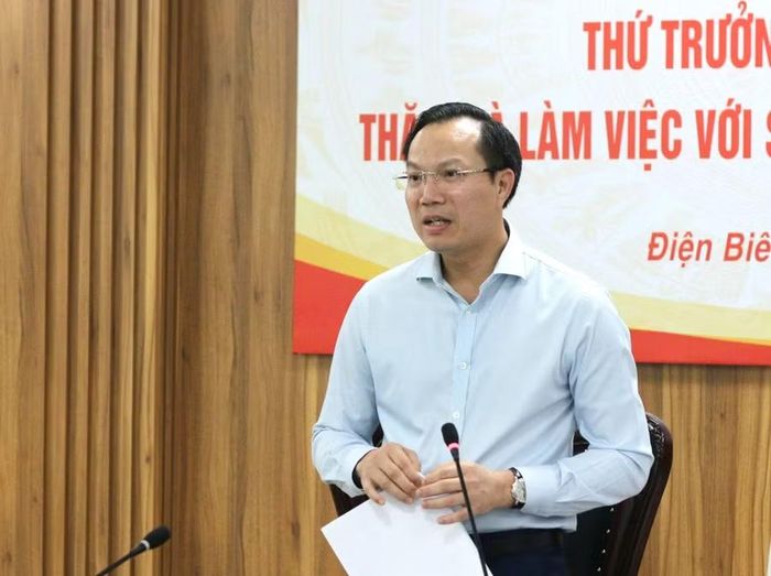Thứ trưởng Đoàn Trung Kiên phát biểu kết luận buổi làm việc.