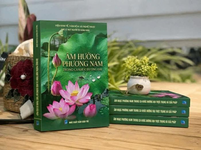 Tác phẩm được kết cấu chặt chẽ gồm 5 chương.