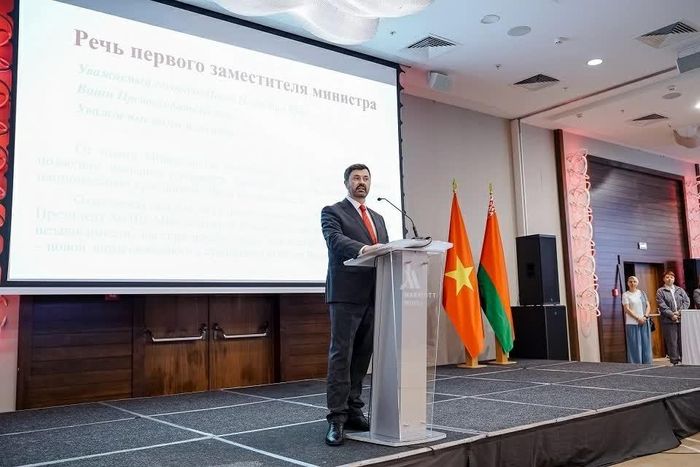 Thứ trưởng thứ nhất Bộ Ngoại giao Belarus S.V. Lukashevich phát biểu tại buổi lễ.
