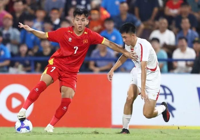 Sau khi thua U20 Triều Tiên ở trận ra quân, U20 Việt Nam buộc phải thắng vào tối nay. Ảnh: VFF