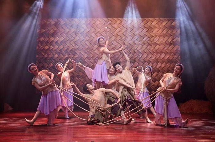 Tiết mục nghệ thuật đặc sắc tại chương trình "Những lớp phù sa". Ảnh: Sở VHTTDL Hà Nội