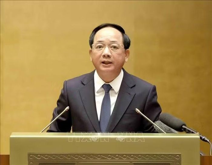 Ủy viên Bộ Chính trị, Bí thư Trung ương Đảng, Trưởng Ban Tuyên giáo Trung ương Trịnh Văn Quyết quán triệt chuyên đề tại hội nghị (ảnh: TTXVN).