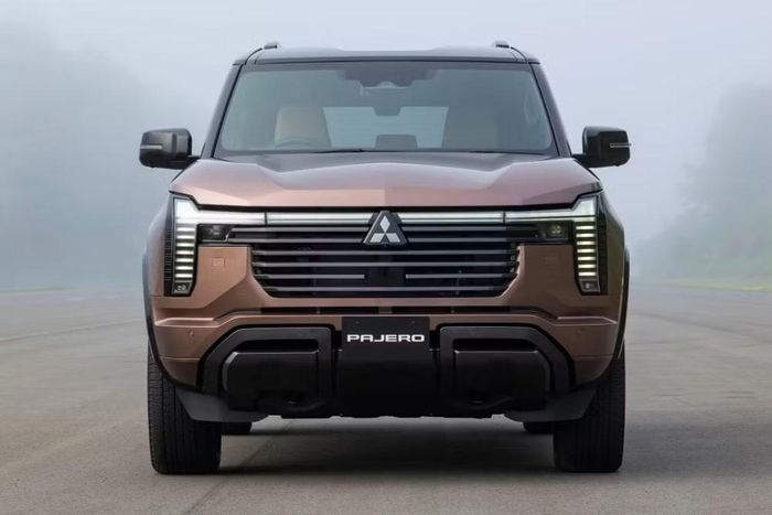 Ngoại hình Pajero 2026 thay đổi hoàn toàn so với phong cách vuông vức ở các thế hệ tiền nhiệm. Ảnh: Mitsubishi