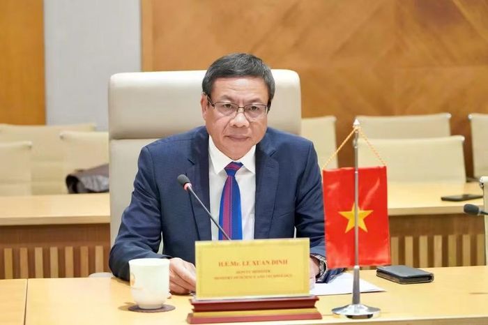  Thứ trưởng Bộ Khoa học và Công nghệ Lê Xuân Định phát biểu tại buổi làm việc. ﻿ Ảnh: Bộ Khoa học và Công nghệ. 