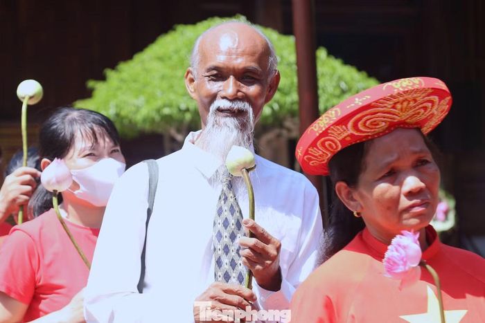 Suốt gần 30 năm qua, ông Nguyễn Hoài Sử đều trở về Kim Liên mỗi dịp giỗ Chủ tịch Hồ Chí Minh.
