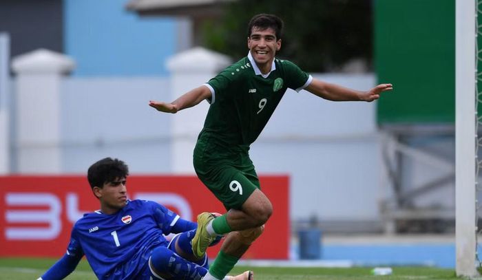 Cầu thủ U20 Turkmenistan ăn mừng sau khi ghi bàn vào lưới U20 Iraq ở trận ra quân.